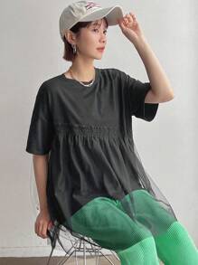 FRIFUL 夏季撞色网眼落肩T恤，荷叶边 - 深灰色 - 查看 4