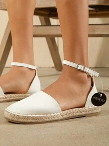 SHUZIA Alpargatas de correa de tobillo con puntera D'Orsay de PU blanco con ajuste ancho para mujeres - Calzado cómodo de tallas grandes