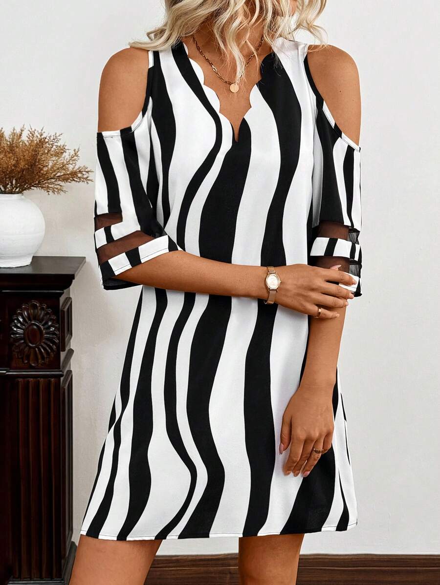 SHEIN LUNE 女士時尚黑白條紋連衣裙 - 黑與白 - 查看 1