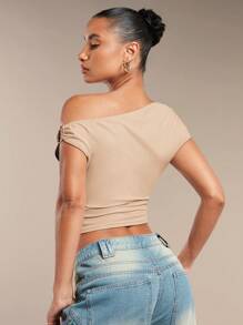 SHEIN BAE Áo crop top mùa hè có cổ bất đối xứng màu trơn dành cho nữ - Màu Khaki - Xem 2