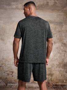 Manfinity Roughcore Men Plus Size Slogan Graphic Men Summer Clothes Tee & Drawstring Waist Shorts - Black - View 2