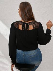 SHEIN Clasi 秋季蕾絲拼接女士加大尺碼長袖襯衫，後背綁帶蕾絲設計，適合優雅日常、通勤或商務穿著 - 黑色 - 查看 2