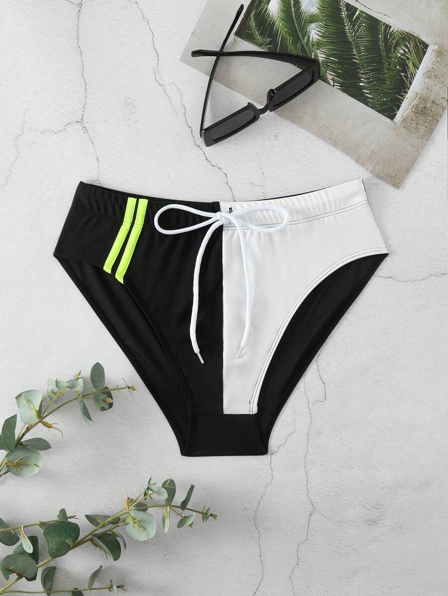 Manfinity Calcinha de banho esportiva masculina com estampa listrada e cintura ajustável com cordão - Preto e Branco - Visão 1
