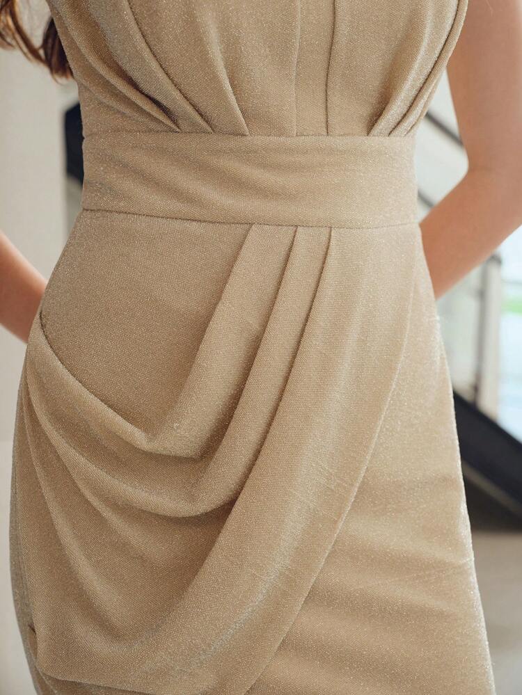 MOTF STUDIO VESTIDO AJUSTADO CON PLIEGUES DOBLADOS