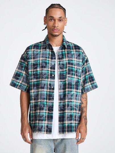 Manfinity VCAY Men's Loose Checkered Short Sleeve Shirt, Suitable For Summer