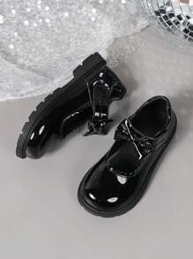 Zapatos escolares planos para niños adecuados para uso diario