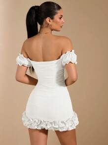 SHEIN BAE 白色&夏天&甜美約會&日常約會&女神節&婚禮禮服&海灘度假&少女風配褶邊杯墊花邊蓬蓬裙連身短裙，具珠膜紋理質感/透視下擺，適合女性穿著 - 白色 - 查看 2