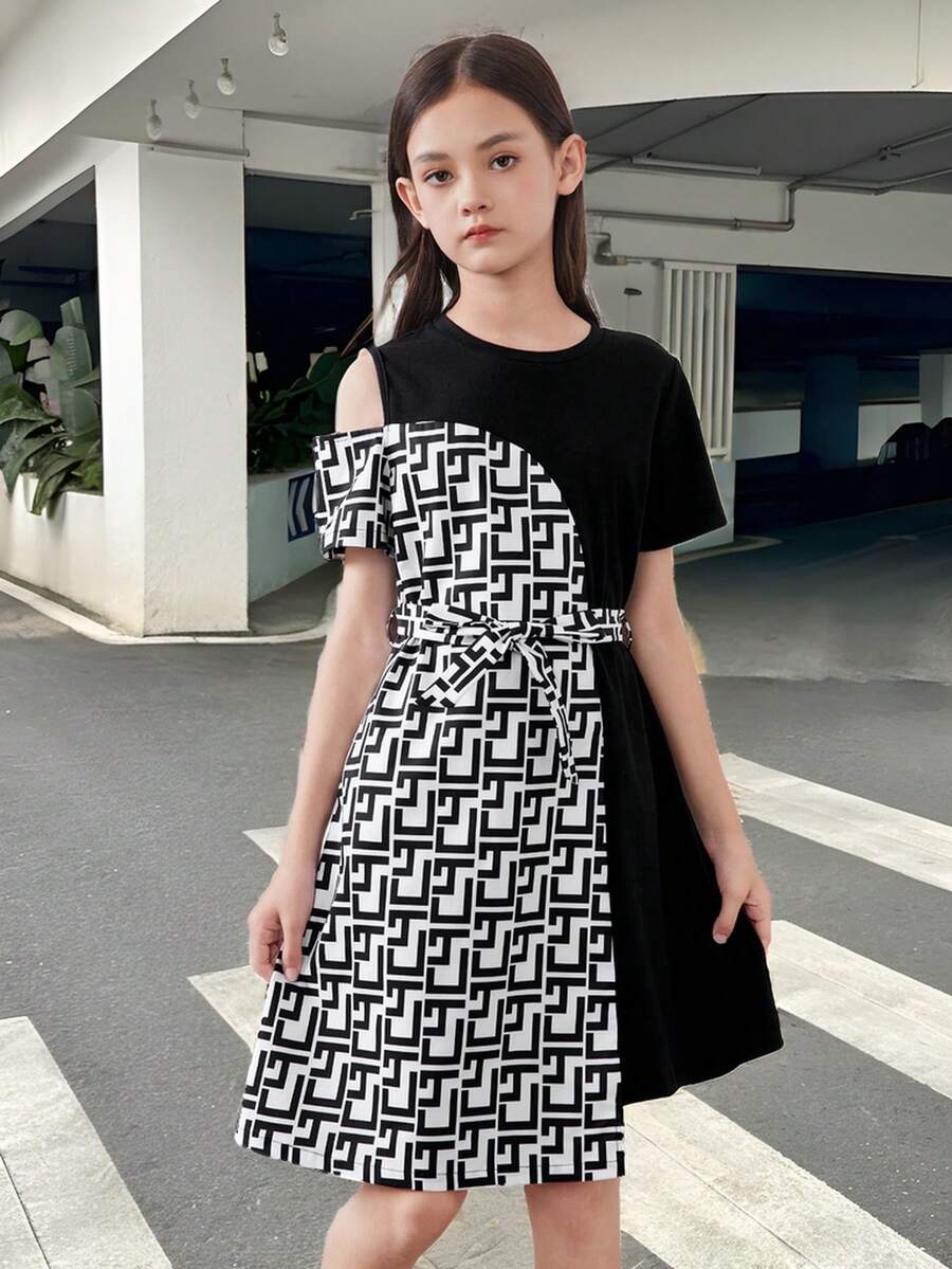 SHEIN Tween Girls' Casual Knitted Round Neck Short Sleeve A-Line Dress With Gathered Waist, Spring/Summer - Black and White - View 1