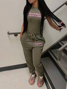 LovelyWholesale Women'S Casual Round Neck Letter Printed Short Sleeved Top And Drawstring Pants Set For Autumn Clothing For Women