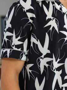 Men Allover Print Short Sleeve Top & Shorts PJ Set / Pajama Set - Multicolor - View 7