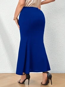 SHEIN Privé 加大尺碼女裝浪漫魚尾黑色裙子，長款，修身版型，適合簡潔工作服、派對和晚餐約會 - 寶藍色 - 查看 2