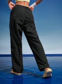 In My Nature In My Nature Outdoorbroek met gepatcht detail en trekkoord in de taille