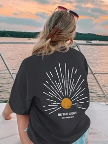 INAWLY Áo thun hở vai họa tiết Sun & Slogan cho mùa hè Áo thun họa tiết BE THE LIGHT dành cho nữ - Màu xám đen - Xem 1