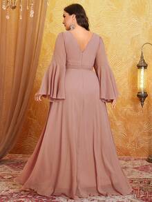 Plus Size V-Neck Flared Sleeve Waist-Pleated Split Hem Dress Elegant Long Sleeve Bridesmaid Dress - Pink - View 2