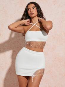 SHEIN BAE Conjunto de chaleco sin tirantes con cuello cruzado decorado con cadenas de estrás blancas de verano y falda asimétrica con abertura decorada con cadenas de estrás para mujeres, perfecto para discotecas, fiestas y vacaciones en la playa - Blanco - Ver 8