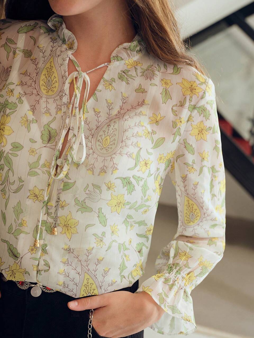MOTF STUDIO FLORAL PRINT TIE NECK LIGHTWEIGHT BLOUSE