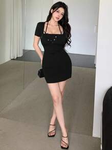 DAZY Sommerkleid für Damen Einfarbig mit Schleifendekoration und schlanker Passform - Schwarz - Übersicht 1