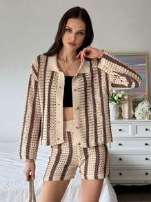 SHEIN LUNE Juego de suéter de punto con cardigan de rayas y pantalones cortos de punto con hombros caídos