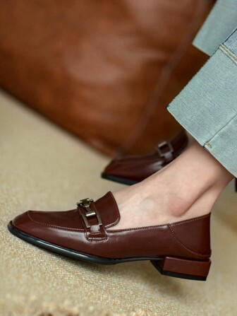 Mocasines planos para mujer de otoño/invierno, mulas casuales de punta cuadrada en negro, zapatos de estilo británico de cuero