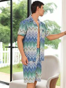 Herren Pyjama Set aus Oberteil mit Zickzack-Muster und Shorts