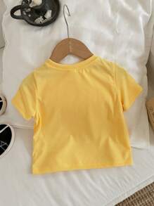 SHEIN Kurzärmeliges Baby Mädchen Top mit lächelndem Gesicht Muster, geeignet für den Sommer