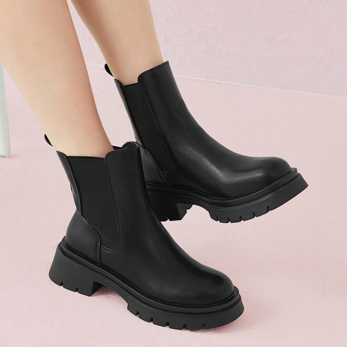 Femmes Bottes Chelsea noires d'extÃ©rieur tendance minimalistes Ã semelle Ã©paisse et polyvalentes, chaussures de vacances en solde d'Ã©tÃ©