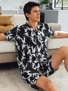Men Allover Print Short Sleeve Top & Shorts PJ Set / Pajama Set - Multicolor - View 5