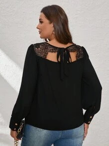 SHEIN Clasi 秋季蕾絲拼接女士加大尺碼長袖襯衫，後背綁帶蕾絲設計，適合優雅日常、通勤或商務穿著 - 黑色 - 查看 7