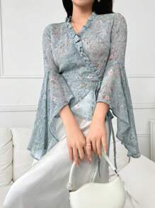 Modelyn Áo kiểu in hoa có viền xếp nếp tay áo có nút thắt bên hông - Nhiều màu - Xem 5