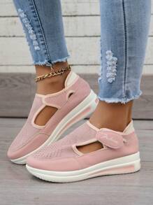 秋冬女款跨境网面运动鞋，新款春季平底低跟运动鞋，高鞋面防滑休闲运动鞋，随机发货