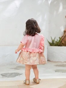 SHEIN 1件嬰兒女孩經典花卉設計優雅百褶連衣裙，夏季款 - 粉色 - 查看 2