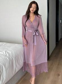 DAZY 性感蕾丝腰部收紧睡衣，搭配透明夜光材料拼布睡衣