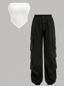 SHEIN Conjunto de dos piezas casual de ropa de calle para adolescente con top corto sin tirantes de punto en blanco y negro y pantalones jogger cargo de tejido con bolsillos woven. - Blanco y Negro - Ver 3