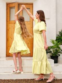 Vestido de línea A con cuello redondo, mangas con volantes y cintura elástica en unicolor tejido, adecuado para salidas y vacaciones de verano para niñas preadolescentes - Mostaza Amarilla - Ver 5