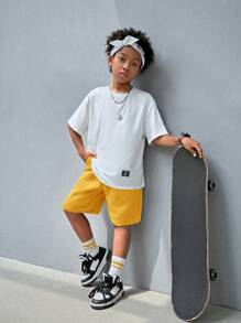 SHEIN Áo thun ngắn tay cổ tròn phong cách đường phố thường ngày dành cho bé trai Tween có in chữ và quần short màu trơn Bộ đồ dệt kim - Màu vàng - Xem 4