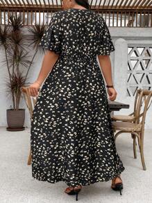 SHEIN Holidaya Plus Size Kỳ nghỉ Váy in Allover thông thường có khe bên hông - màu đen - Xem 2