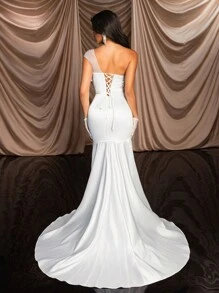Glamrae Robe de mariée élégante à traîne de poisson en dentelle avec de magnifiques perles de fleurs et un design en dentelle 3D sur l'encolure - Blanc - Voir 4