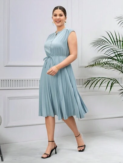 BizChic 純色織紋百褶優雅連衣裙