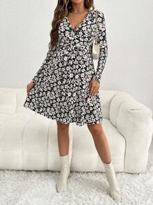SHEIN Maternity Floral Print V-Neck Long Sleeve Nursing Dress, Daily Casual Wear