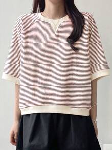 DAZY 條紋印花下垂肩TEE