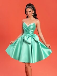 Vestido corto tipo línea A sin tirantes de satén verde dulce con moño para fiesta de cócteles - Verde - Ver 4