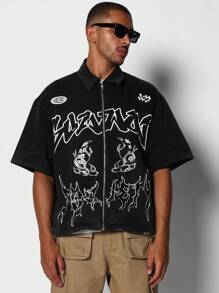 SUMWON Áo sơ mi Boxy Fit có khóa kéo với họa tiết Gothic phía trước - màu đen - Xem 1