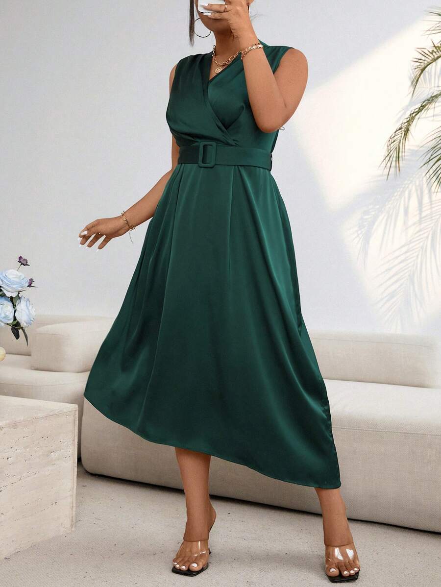 SHEIN Clasi 大尺碼純色無袖交叉包裹夏季女裝連衣裙 - 墨綠色 - 查看 1