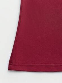 SHEIN LUNE Camiseta de mujer con cuello tejido de encaje con mangas cortas, diseño de hombros descubiertos, botones decorativos y ajuste debajo de la camiseta - Burdeos - Ver 4