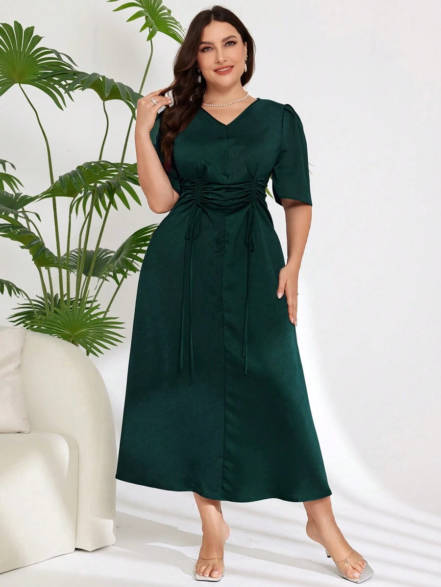 Modelyn Plus Size Solid Color V-Neck Short Sleeve Summer Women's Dress - Dark Green - View 1