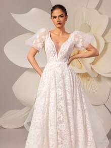 Nuevo vestido de novia elegante de manga abullonada con escote en V, encaje floral, parche de malla transparente y malla para mujer - Blanco - Ver 8
