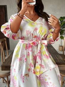 SHEIN Clasi 加大碼花卉印花燈籠袖腰帶連身裙 - 白色 - 查看 3