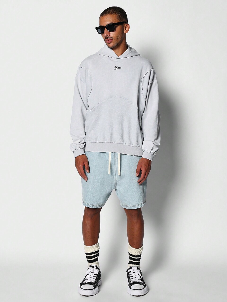 SUMWON Streetwear Hoodie With Raw Edge Details Deconstructed Design Oversized Fit Winter Pullover Cotton Blend Athleisure Fashion Urban Style Heavyweight Sweatshirt