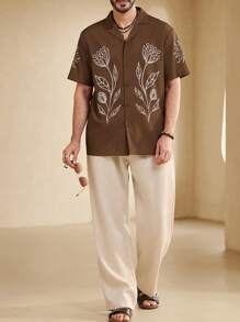 Manfinity RelaxMax 男士夏季花卉印花短袖休閒舒適襯衫 - 卡其色 - 查看 3