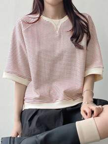 DAZY 條紋印花下垂肩TEE